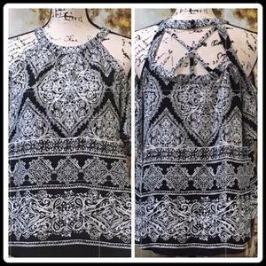 EUC iZ BYER Pretty Cold  Shoulder Top